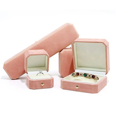 ہار اور بریسلیٹ جیولری باکس